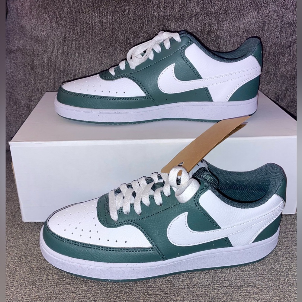 Size 9.5 Women's Court Vision Low Next Nature
